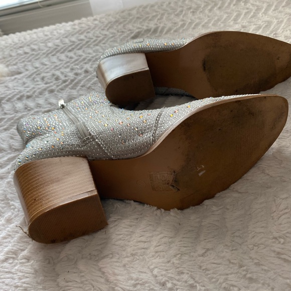 Crystal studded western stay ankle boots. - Picture 7 of 7